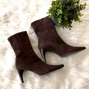 BR brown suede boots